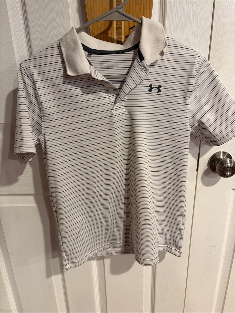 Under Armour Youth Large White Polo with Thin Black Stripes